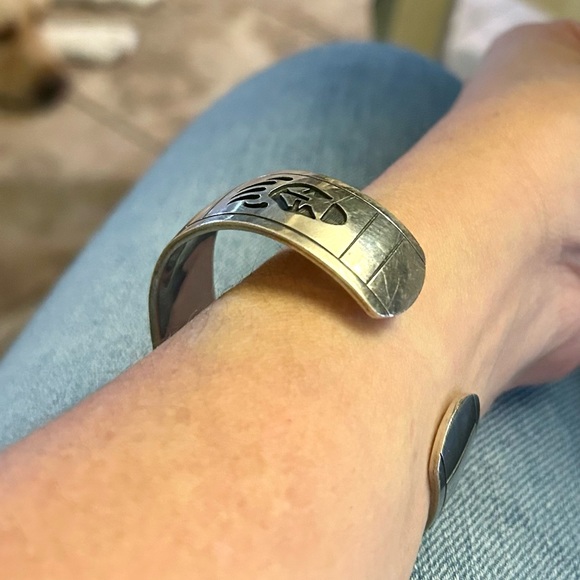 Man In The Maze with Bear Claws Sterling Silver Cuff Bracelet.  Vintage. - Picture 14 of 16